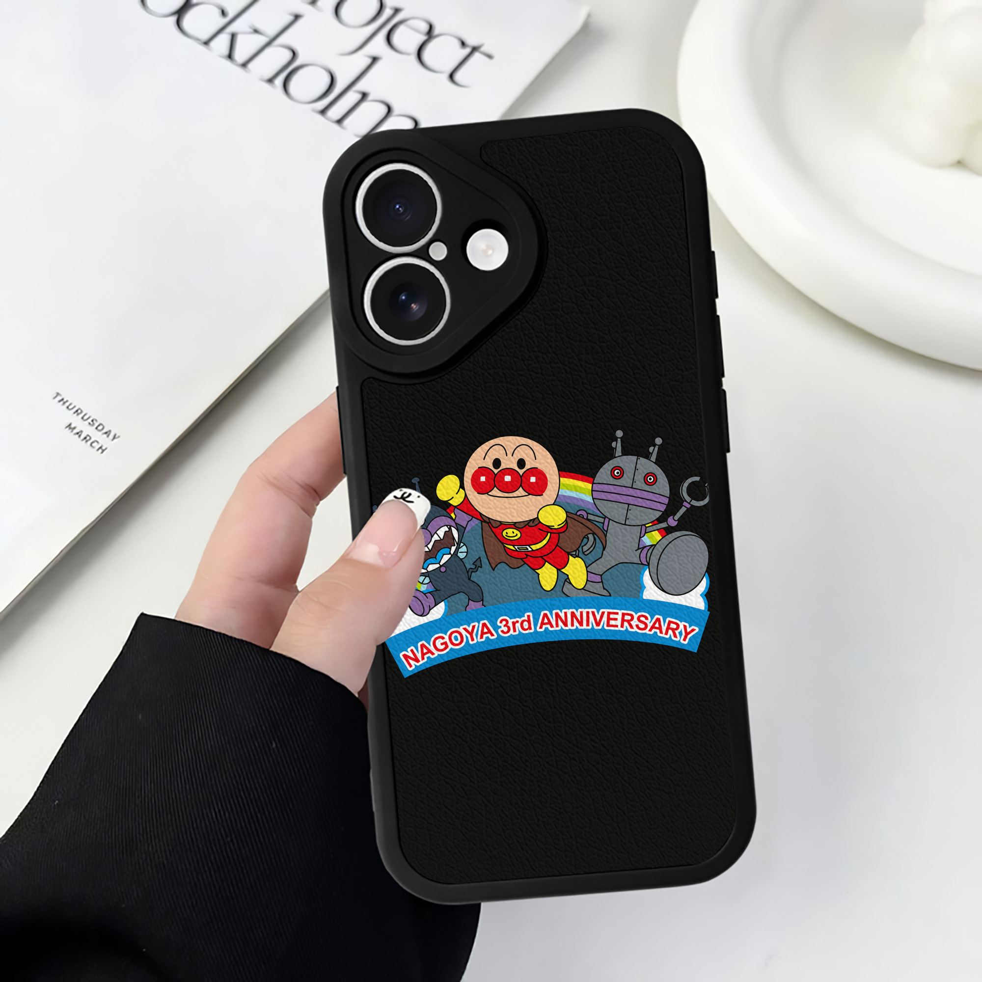 （画像用） アンパンマン Anpanman 【iPhone 16シリーズ対応】シリコンスマホケース（レザー調） 材質：シリコン